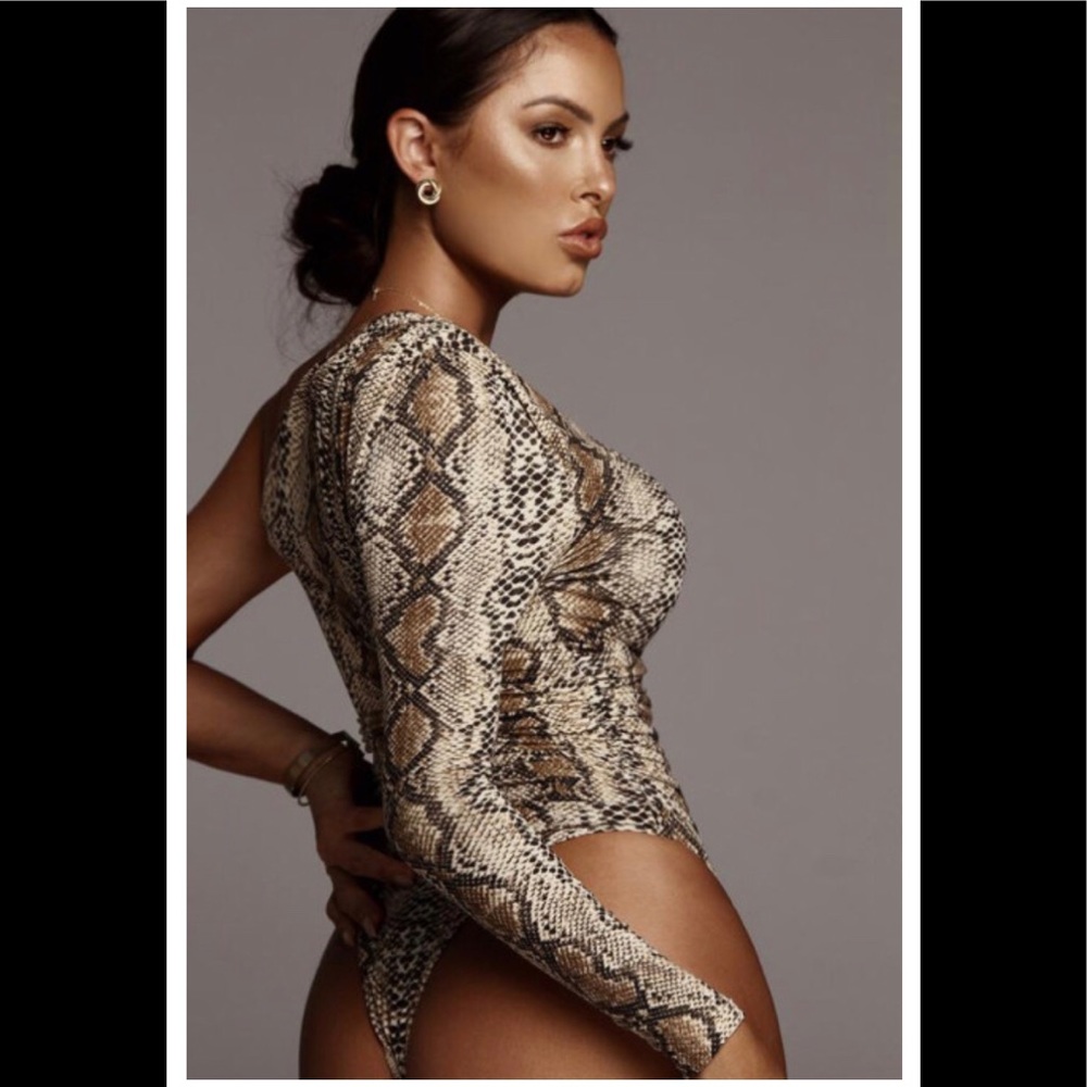 Snake Print One Shoulder Bodysuit - Picture 3 of 3
